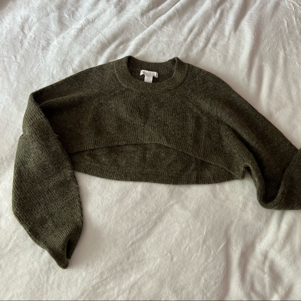 H&M cropped sweater size M